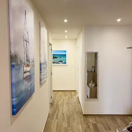 Vista Mare Borgo Peri אימפריה