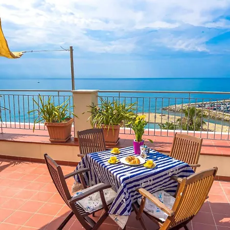 Vista Mare Borgo Peri דירה *